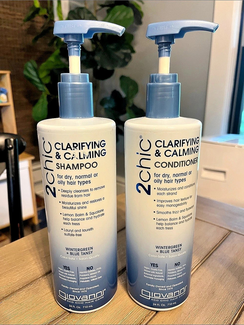 Giovanni 2chic Clarifying & Calming Wintergreen & Blue Tansy Shampoo & Condition